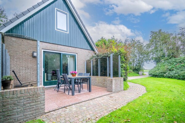 Tastefully And Modernly Furnished 5-person Bungalow - De Koog