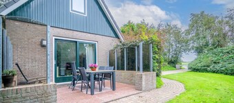 Tastefully and Modernly Furnished 5-person Bungalow