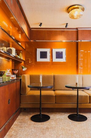 House | Interior - Confidential Room 3, a Stone's Throw From the Louvre (Paris)