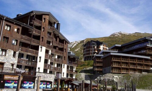 Apartment Near Slopes With ski Lift Access