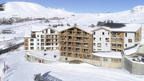 Unclassified image, 3 of 3, button - Phoc02 Very Bright Apartment With Ski-in/ski-out Access (Huez)