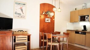 Dining - Apt Ndeg80 - 3rd Floor - Desman Building (Bagnères-de-Bigorre)