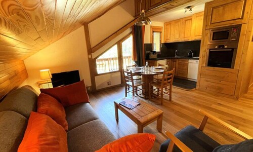 Renovated 2-room Apartment for 5 People in Meribel Altiport at the Foot of the Slopes and Close to the Golf Course