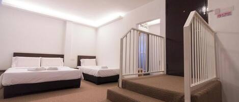 家庭房 | 遮光窗帘、免费 WiFi