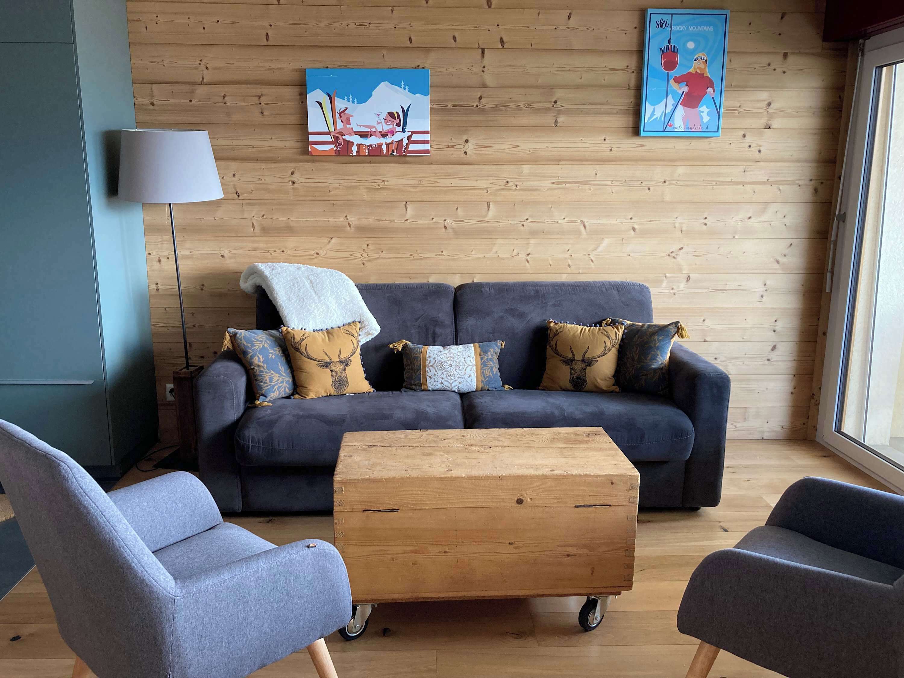 Televisión, oficina