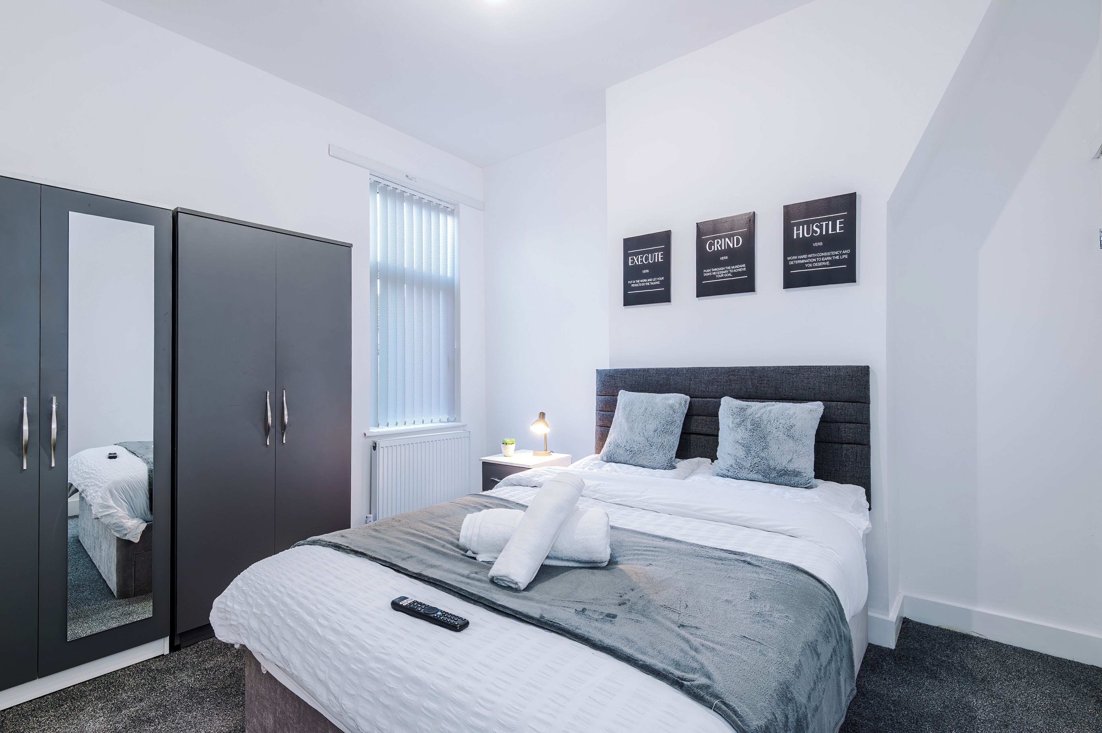 Strykejern/-brett og wi-fi (inkludert)