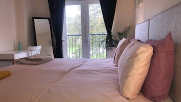 Casa, 4 quartos, sacada, vista para o jardim | 4 quartos