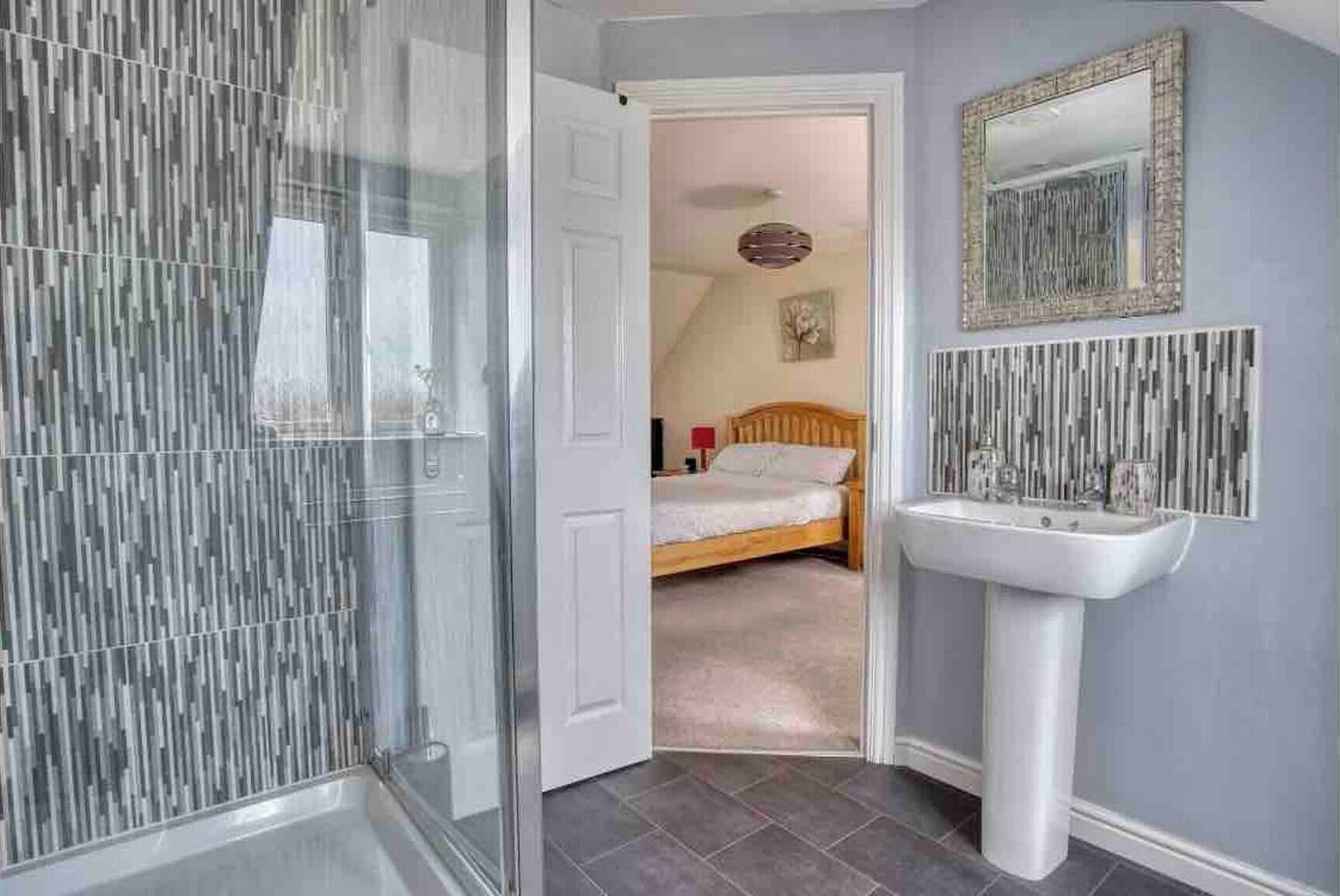 House, 4 Bedrooms, Balcony, Garden View