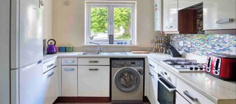 4 Bedroom Private Townhouse