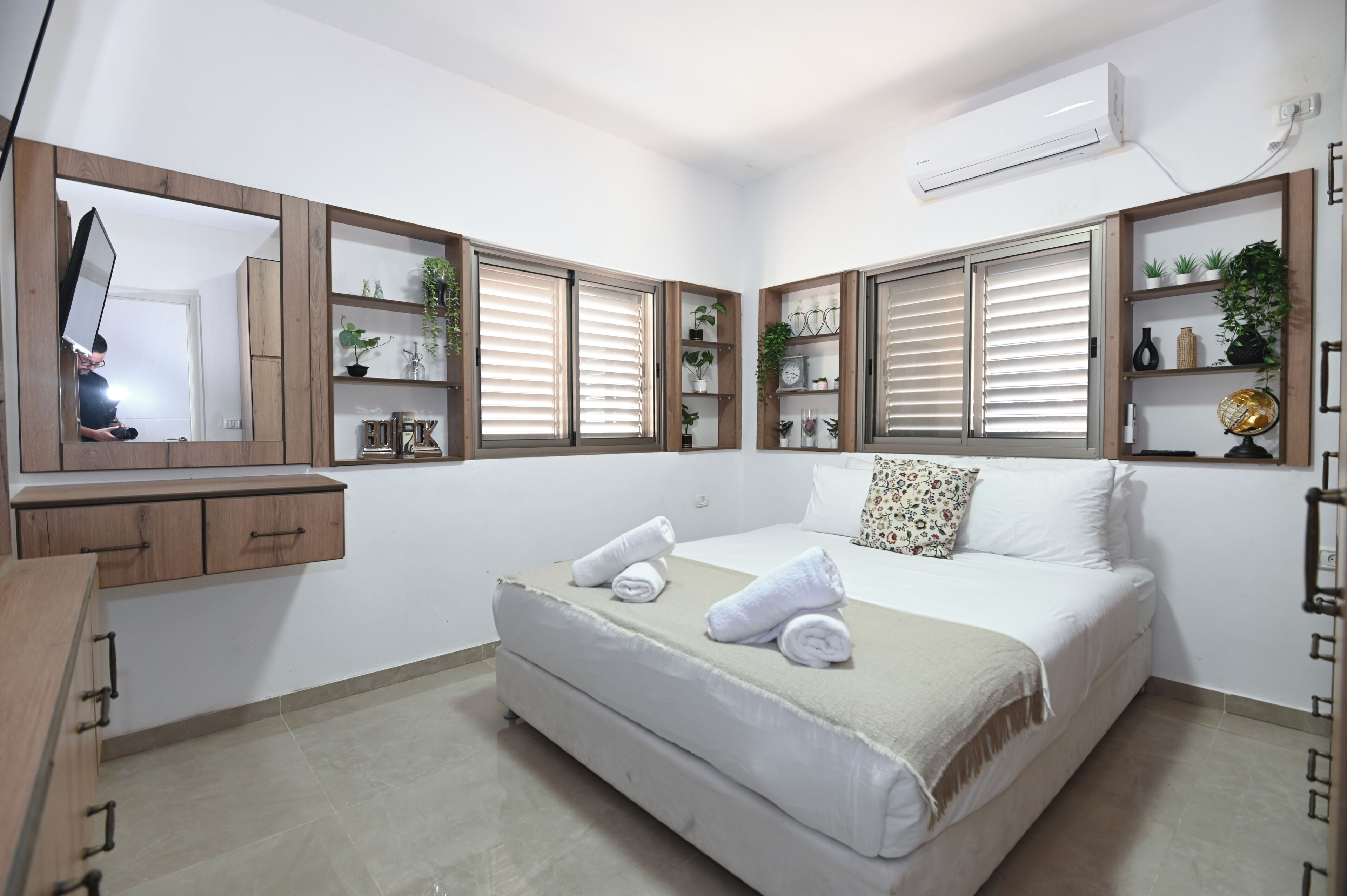 Bộ đồ giường cao cấp, màn/rèm cản sáng, bàn ủi/dụng cụ ủi quần áo 