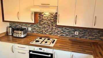 House, 2 Bedrooms, Balcony | Interior