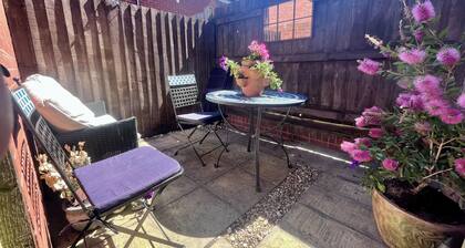 Entire Two Bedroom Detached Coach House