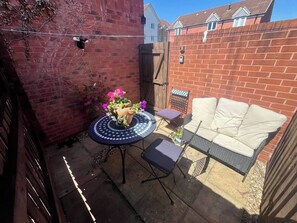 House, 2 Bedrooms, Balcony | Balcony