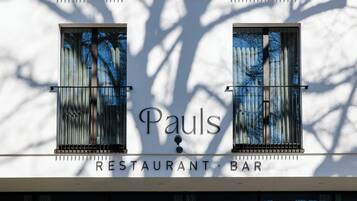 Déjeuner et dßner servis sur place