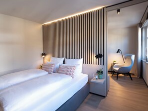 Suite | Zimmersafe, Schreibtisch, laptopgeeigneter Arbeitsplatz