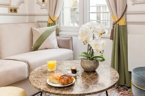 Frukost med lokala rÀtter varje dag mot avgift