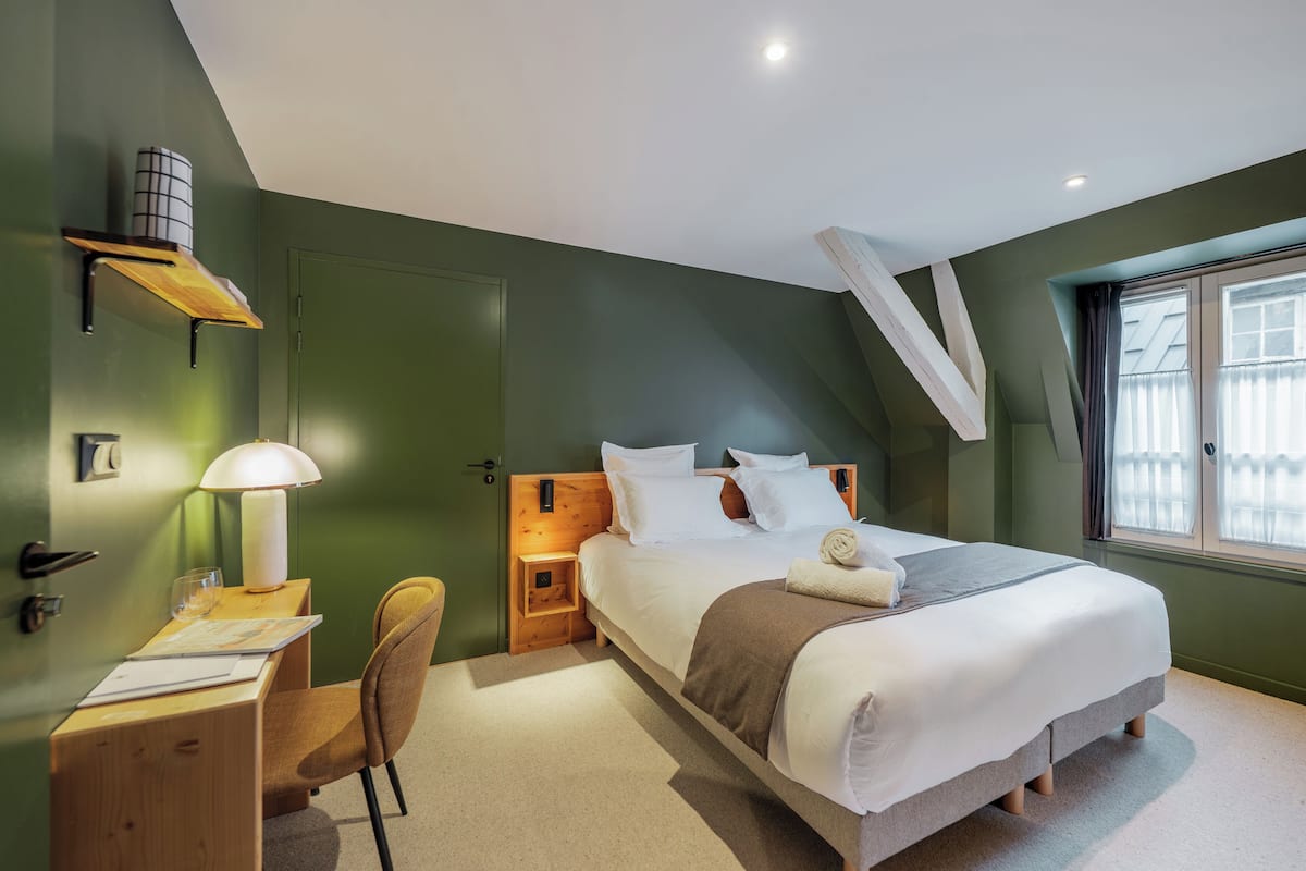 Comfort Double Room | Premium bedding, minibar, in-room safe, desk