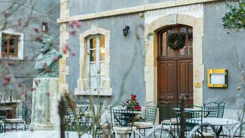 Fachada da propriedade