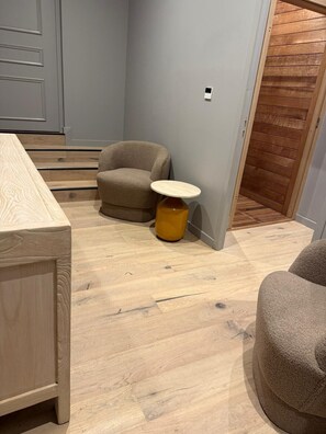 Deep-tissue massages, Swedish massages, 1 treatment room - Maison Soyeuse  (Briançon)