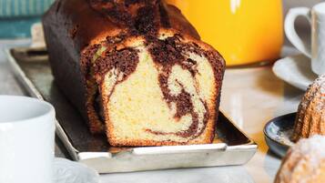 Desayuno buffet diario (EUR 25 por persona)