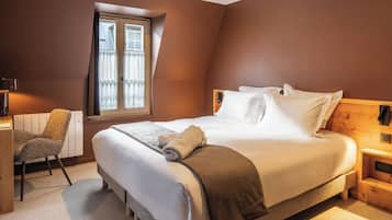 Suíte superluxo | Roupas de cama premium, frigobar, cofres nos quartos, escrivaninha