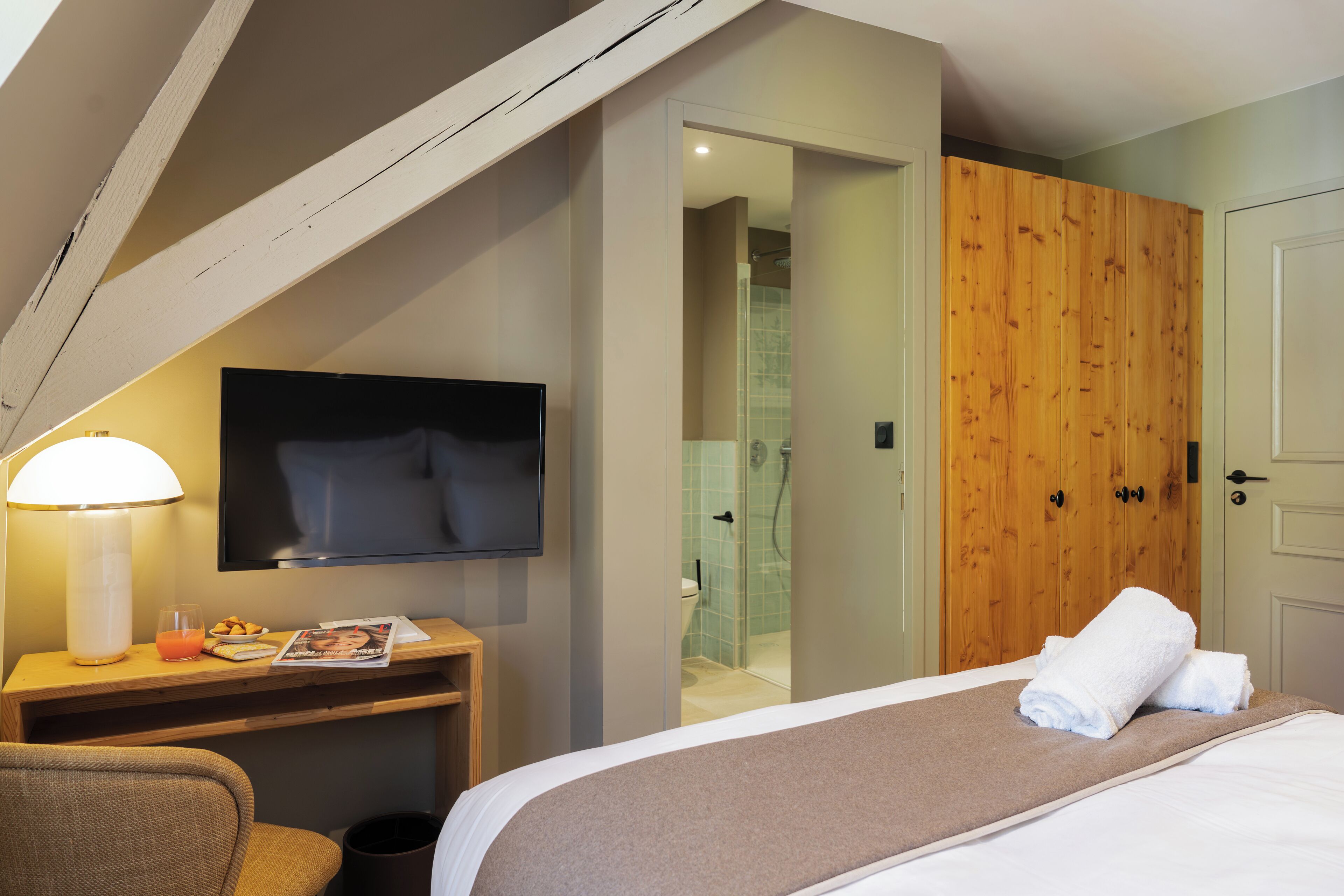 Comfort Double Room | Premium bedding, minibar, in-room safe, desk