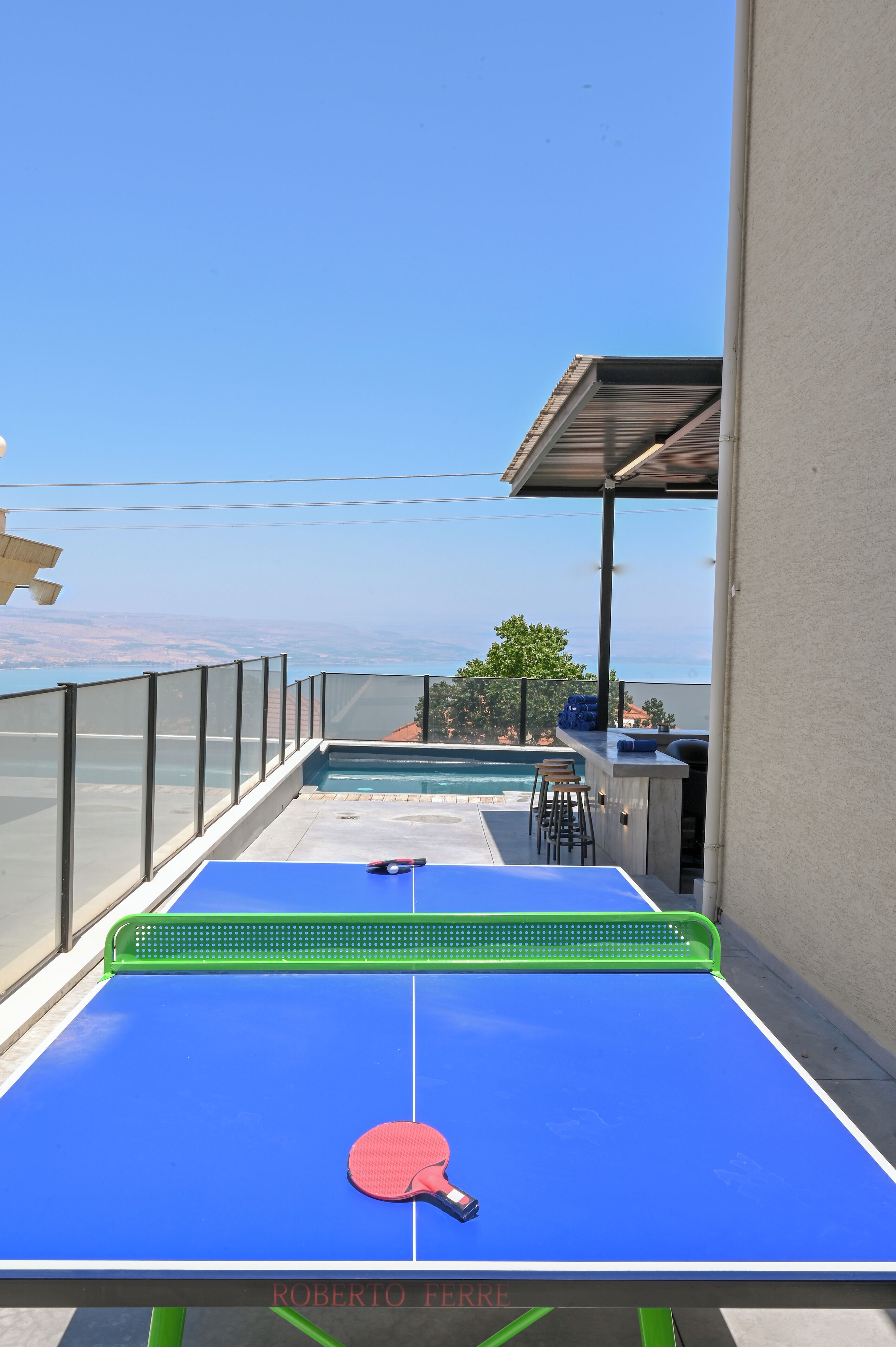 Lasten leikkialue ulkona