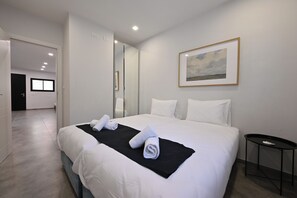 Cortinas blackout, sistema de insonorización y wifi gratis 