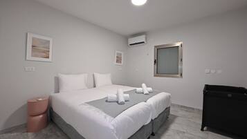 Cortinas blackout, quartos à prova de som, Wi-Fi de cortesia