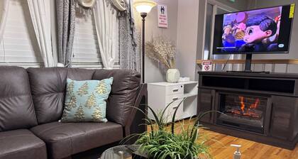 4-bedroom home in charming renovated Monroeville, 10 minutes away from the mall.