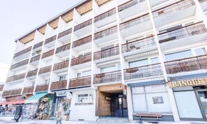 Exterior - Lovely Studio Cabin for 4 People in Tignes at the Foot of the Shops and Close to the Slopes, With Breathtaking Views of the Lake and Glacier (Tignes)