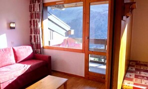 Living area - Dandy 077 (Les Allues)