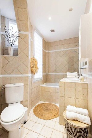 Bathroom - Superbe Appartement - 2ch/6p - Nogent-sur-marne (Nogent-sur-Marne)