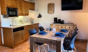 Dining - Apartment in Les Houches Near Prarion Lift (Les Houches)