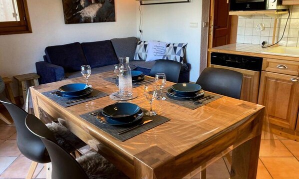 Dining - Apartment in Les Houches Near Prarion Lift (Les Houches)