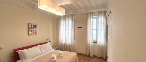 1 Schlafzimmer, Reisekinderbett, kostenloses WLAN, Bettwäsche