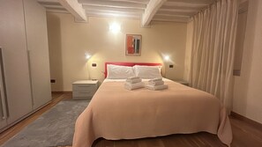 1 chambre, lit parapluie, Wi-Fi gratuit, draps fournis