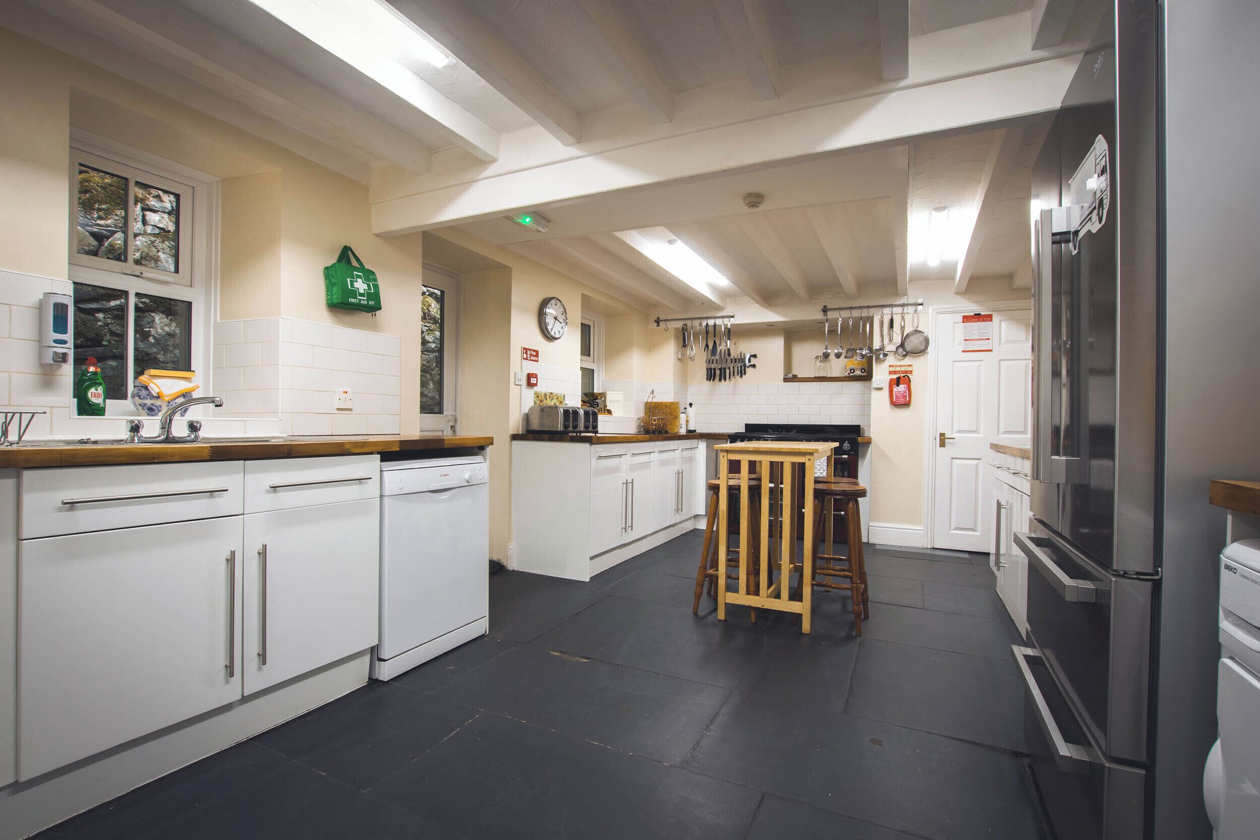 Dishwasher, cookware/dishes/utensils