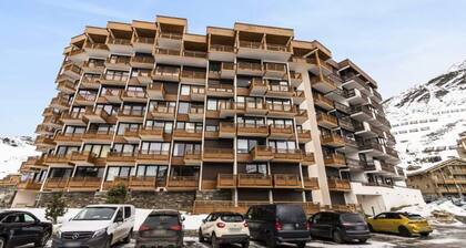 VAL Thorens Rental: Spacious 2-room Apartment for 6 With 3 Sunny Balconies