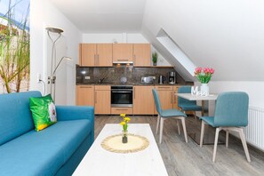 Apartment | Living room - Gemuetliche Ferienwohnung im Obergeschoss, Bensersiel (Esens)