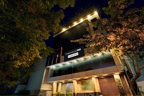 House | Exterior - Townhouse Oak Science Gallery Bengaluru (Bengaluru)