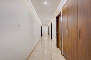 House | Interior - Townhouse Oak Science Gallery Bengaluru (Bengaluru)