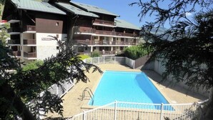 Pool - Spacious Duplex Apartment for 6 People, 43m2, in the Heart of the Village and Close to the Slopes (Beaufort)