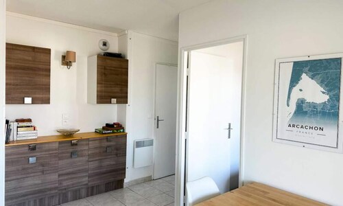 Charming, Bright One-bedroom Apartment With Terrace - Eyrac Beach