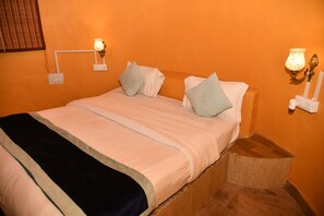 Deluxe Room, Garden View | Soundproofing - Arise Rustic Village Resort (Gurugram)