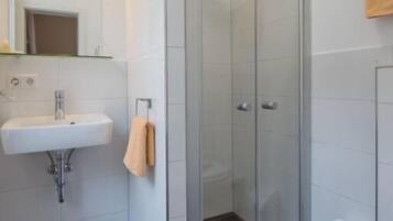 Doccia, asciugacapelli, asciugamani