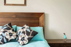 3 bedrooms, desk, iron/ironing board, travel crib - Family Home with Amazing Ocean Views (San Remo)