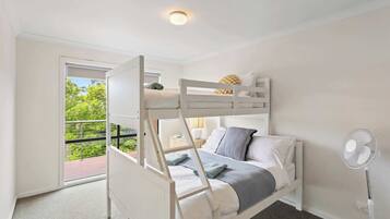 3 chambres, fer et planche Ă repasser, lit parapluie, Wi-Fi