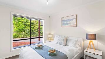 3 bedrooms, iron/ironing board, travel crib, WiFi