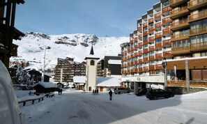 Exterior - VAL Thorens Rental: Small, Comfortable Apartment for 4 People With a Large Balcony (Les Belleville)